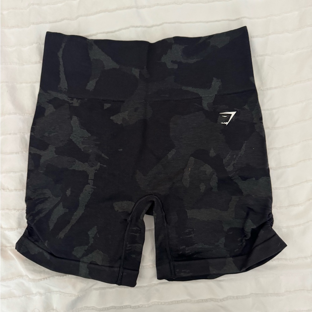 Gymshark black Camo Shorts - Picture 2 of 3